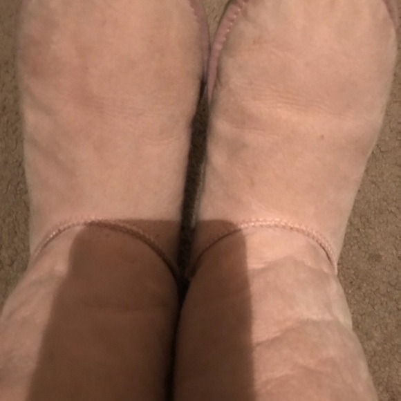 Pink uggs size 5 used condition gray soles - Picture 8 of 8
